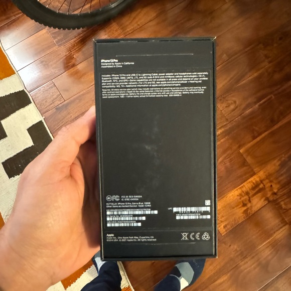 iPhone 13 Pro Unlocked Mint Condition - Picture 7 of 10